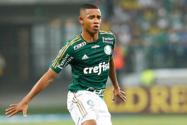 SP - FUTEBOL/CAMPEONATO PAULISTA/PALMEIRAS X BRAGANTINO - ESPORTES - Gabriel Jesus, do Palmeiras, durante a partida contra o Bragantino pelo Campeonato Paulista 2015 no Allianz Parque, zona oeste da capital, neste sábado (07).  07/03/2015 - Foto: MARCELLO ZAMBRANA/AGIF/ESTADÃO CONTEÚDO