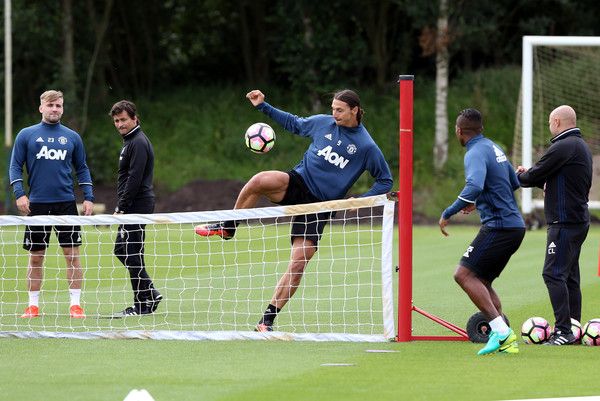 Zlatan+Ibrahimovic+Manchester+United+Training+z8drFziFCBSl