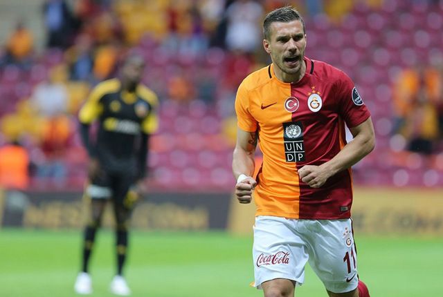 Lukas Podolski potvrdio da prelazi u novi klub