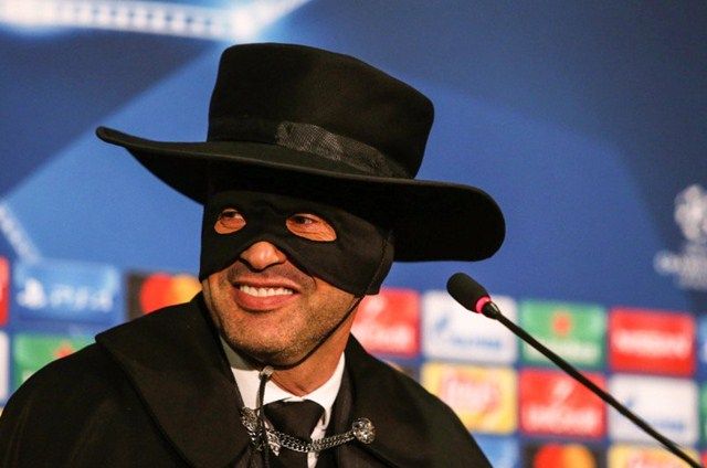 Paulo Fonseca se pojavio noseći Zorro masku