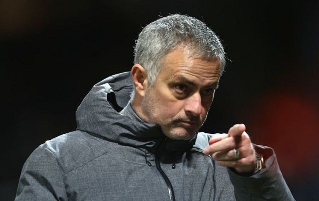 Mourinho zahtijeva zabranu za umjetnu travu