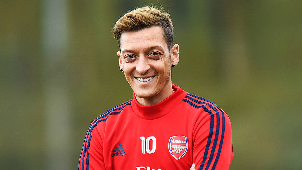 Agent Mesut Ozila